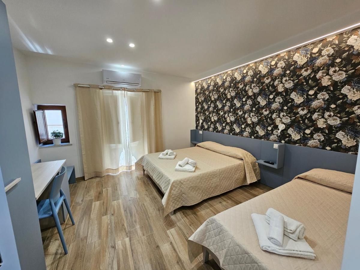 Zaffiro'S House Hotel Cefalù Buitenkant foto